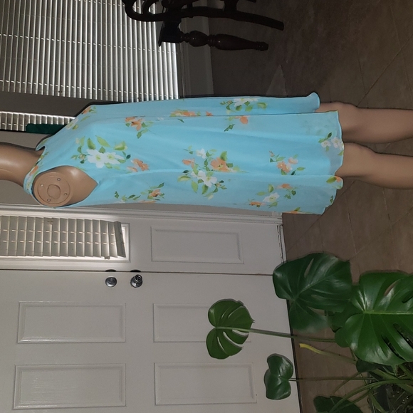 NWT Calvin Klein sleeveless shift keyhole back floral chiffon overlay - Picture 4 of 8